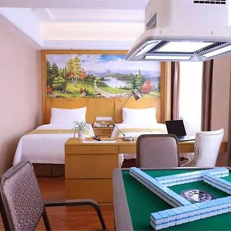 Vienna Hotel Pingxiang Lvyin Square Екстер'єр фото